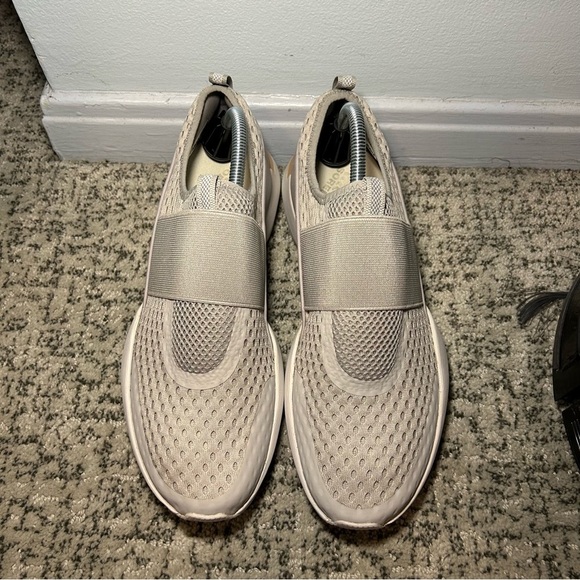 Sorel Dove & Moonstone Kinetic Impact II Strap Shoes Size 11 - Picture 4 of 11